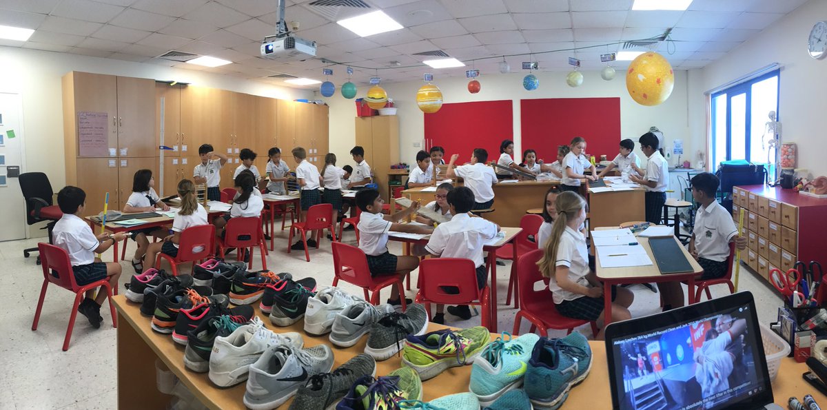 JPS_Year5's tweet photo. 5G are picking the perfect trainer for clean and jerks #JPSscience #JPSownit @Nike #contextlearning https://t.co/bjShIRQjJx