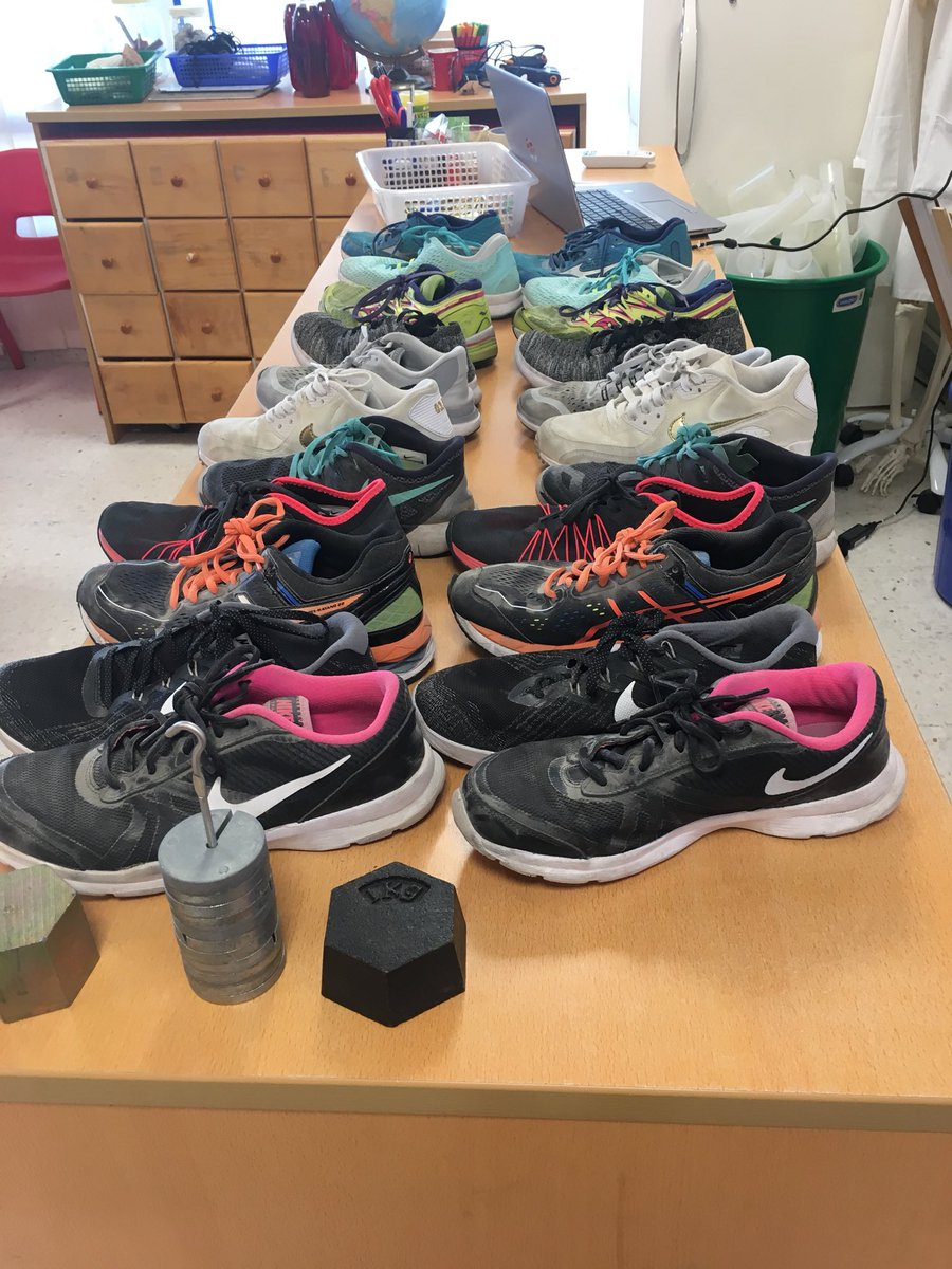 JPS_Year5's tweet photo. 5G are picking the perfect trainer for clean and jerks #JPSscience #JPSownit @Nike #contextlearning https://t.co/bjShIRQjJx