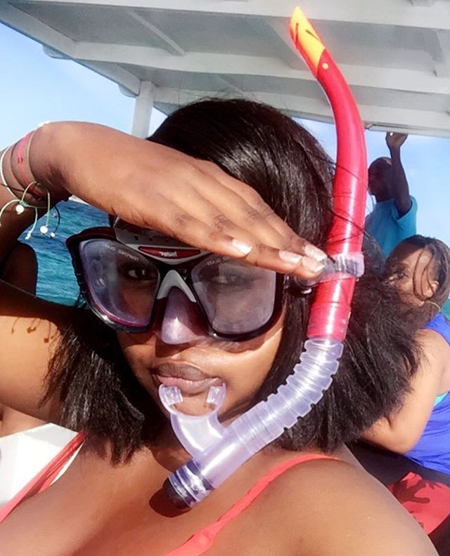 noni_muchiri's tweet photo. What’s an extreme sport? Snorkeling with a wig on! 😅 #2hourslater #madeit #watamu #indianocean #sunriseswim #imnotpouting #itsthemask #sundayvibes https://t.co/7PvC9FbtTh https://t.co/JRdx6Dpte2