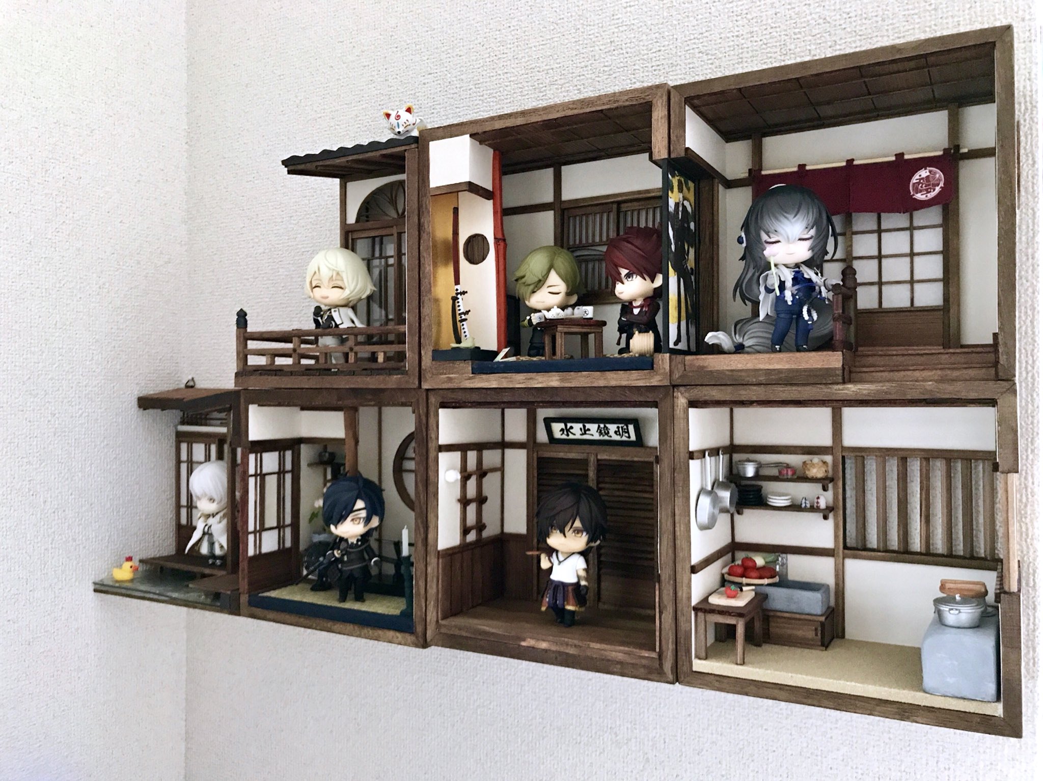 kyo＊ハンドメイド＊階段と窓のあるドールハウス