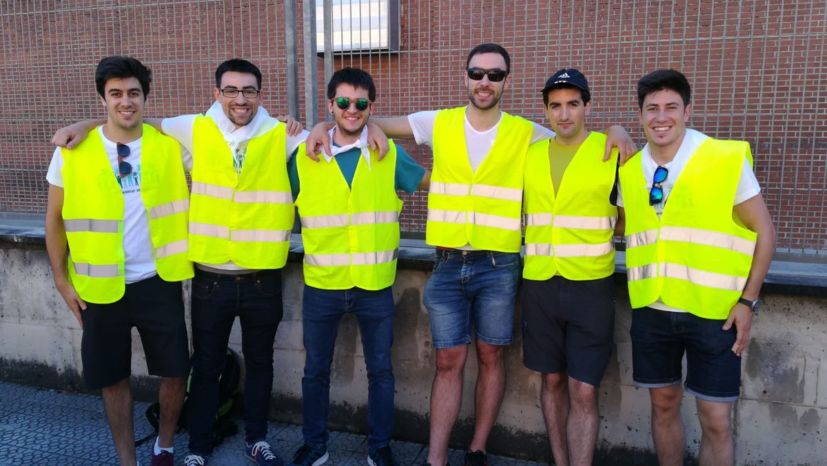GEDGaldakao's tweet photo. Bermeotik eta Mundakatik heldu dira Galdakaora! Arduradunak be prest!! Animoo!!
#GizaKatea
#BasquesDecide
#111KM #112KM https://t.co/A5vPIukiqn