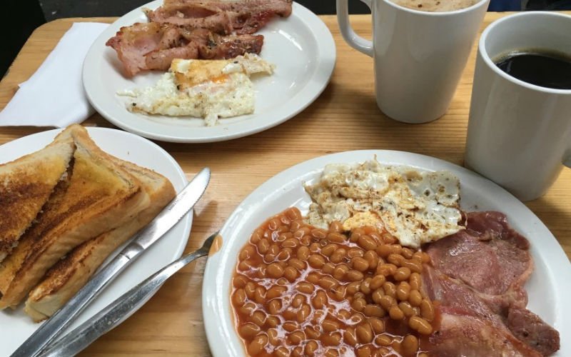 LondONtheinside's tweet image. Get your Sunday off to a strong start with one of the best fry-ups in #London ow.ly/u0MZ30kpimr