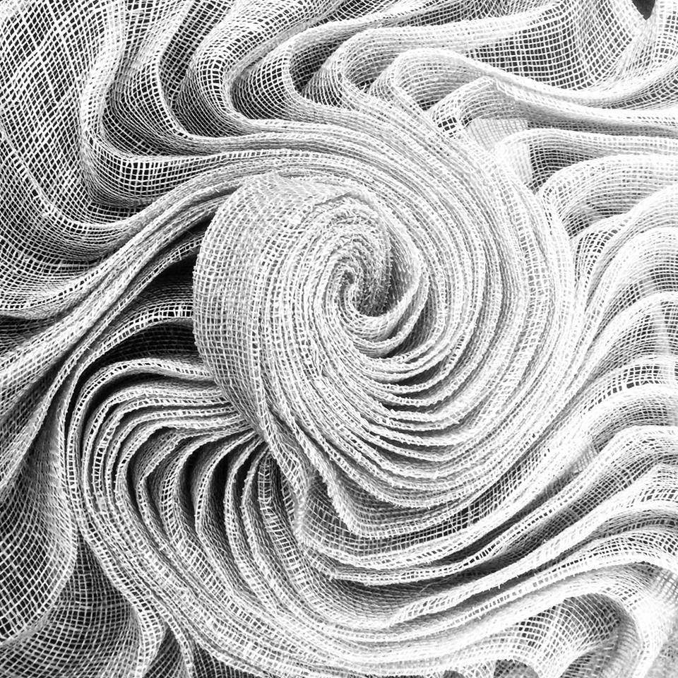 ChateauDumas's tweet image. This summer @bridgetbailey3 will be teaching an in-depth pleating course with us at Chateau Dumas, for those are a complete beginner or those who’d like to add to their textiles and millinery techniques. bit.ly/2BZYhSw #fashionista #pleating #sinamay