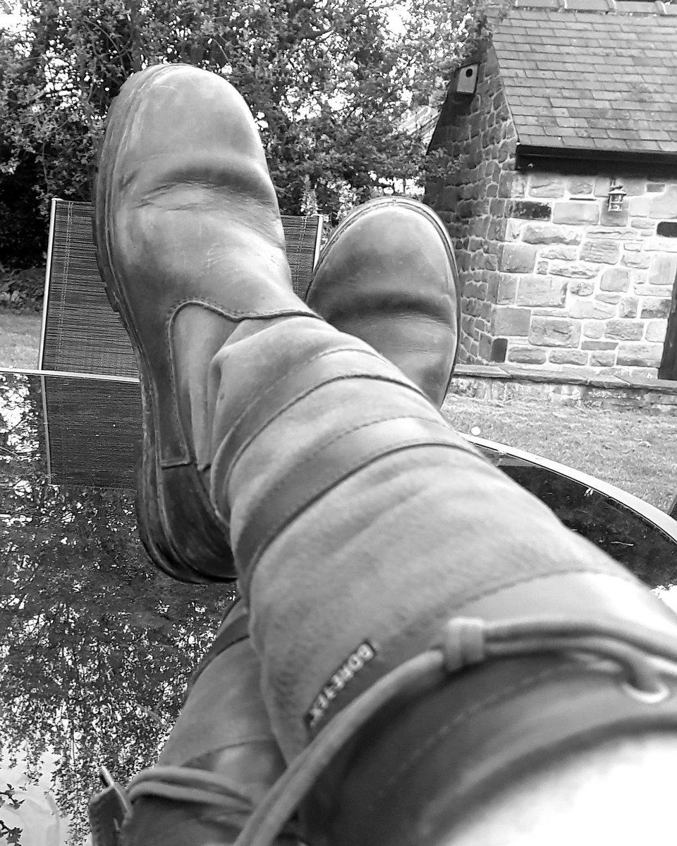 therealCLilly's tweet photo. For all seasons.... my faithful @Dubarry_com #charlielilly #stylist #wardrobeclassics #Sheffield #yorkshireis https://t.co/uX7DJxY9sS