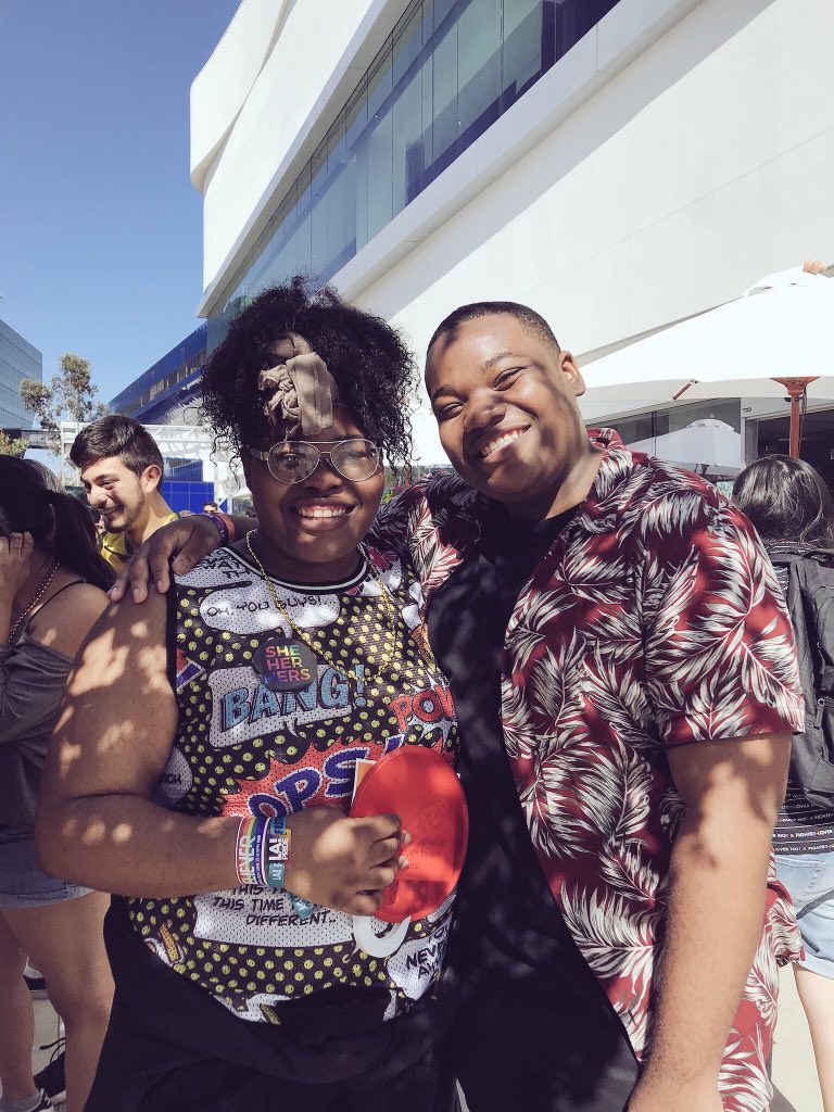 keekskordei's tweet photo. i met @Machaizelli today at #LAPride2018 he was so nice ugh i love him #HappyPrideMonth2018 https://t.co/P60AUkSjIY