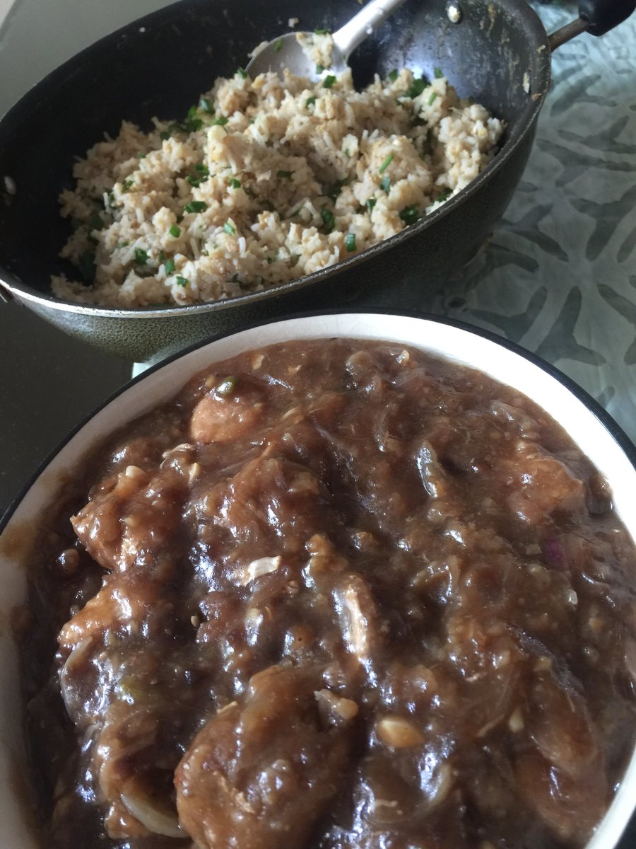 sushantis's tweet photo. Besides #driving #cooking for me is therapeutic. Cooked after ages. 😎#ChickenChilly and #EggFriedRice. #SundayCooking #Chinese #Weekend https://t.co/WUF8DJ1ymG
