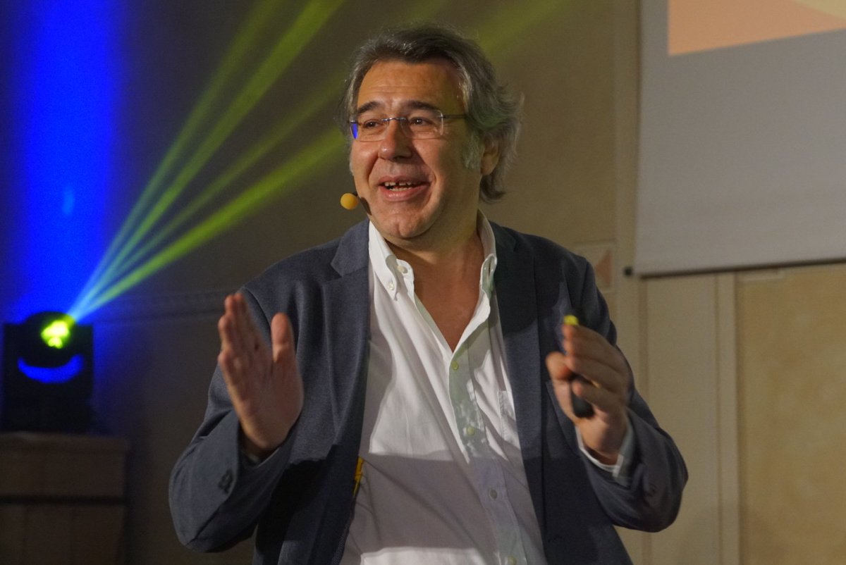 Perché le persone non si pongono obiettivi? Perché hanno paura di fallire. Ma gli obiettivi sono il succo della nostra esistenza, da lì determiniamo chi siamo. (Mirco Gasparotto #exp18) 🔥