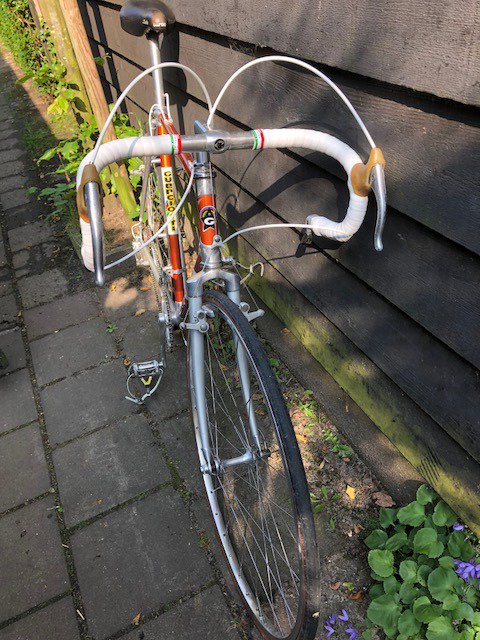 Nog drie weekjes en dan weer lekker naar Limburg voor <a href="/EroicaLimburg/">EroicaValkenburg</a> Gisteren vintage alu crossfiets van Guerciotti Alan opgehaald om straks lekker over de kiezelwegen te dokkeren.