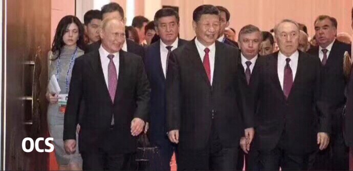 CGTNFrancais's tweet photo. En Chine, l'OCS tient un sommet productif alors que c'était une grosse dispute au sein du G7 #OCS2018 #QingdaoOCS #G7 https://t.co/5cup0kuO6r