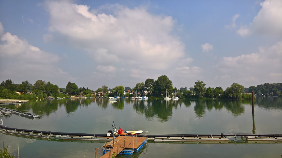 dlrgpfungstadt's tweet photo. #Still #ruht der #EicherSee nach dem gestrigen #Einsatz mit der FFW Eich, FFW Hamm, Rettungsdienst, Rettungshubschrauber #Christoph77, #DLRG Pfungstadt https://t.co/TgcyYMeA0e