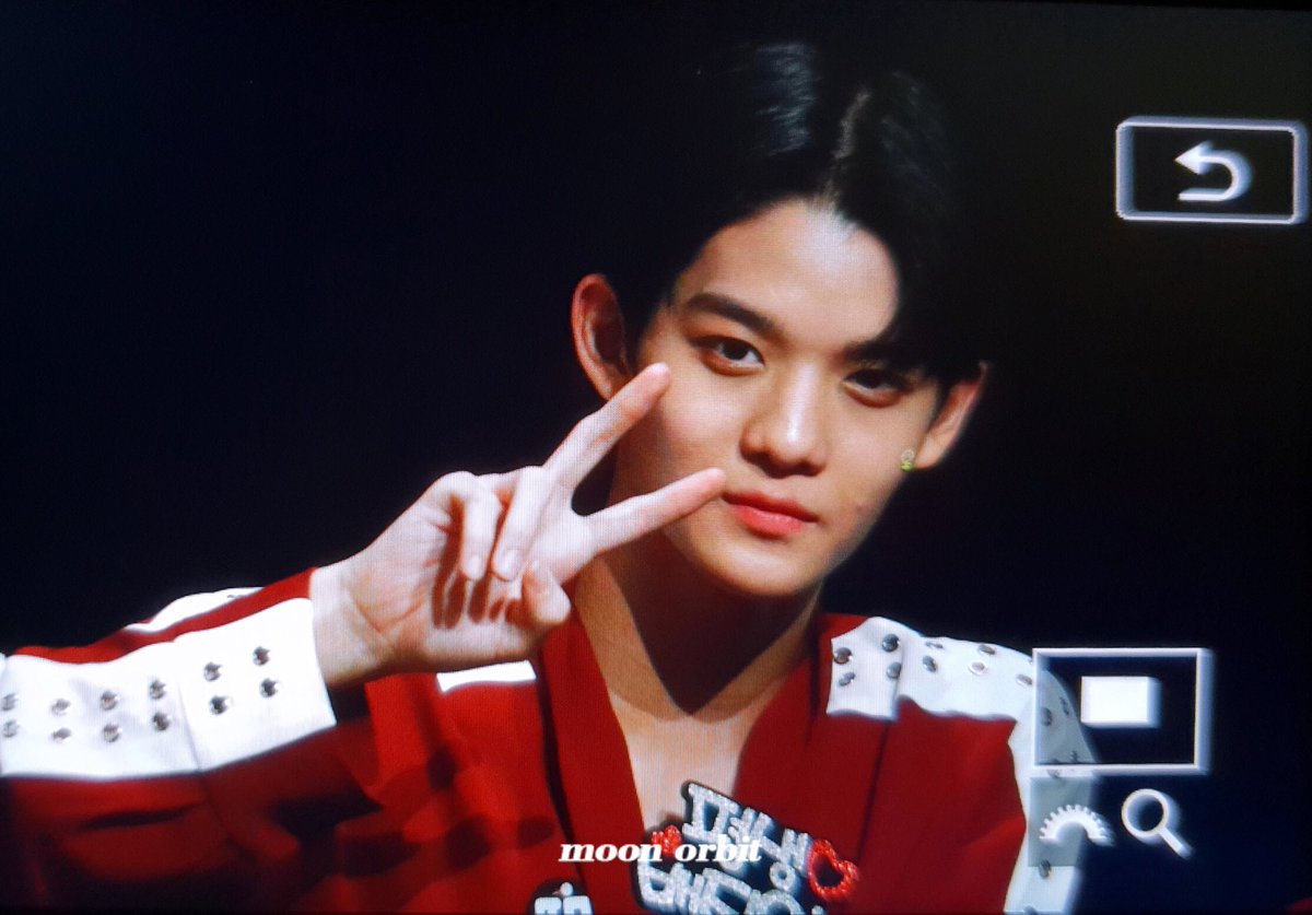 orbit__510's tweet photo. 180610 상암 #배진영
진영아 너무 보고 싶었지... 💘 https://t.co/VHfkZUdgQY
