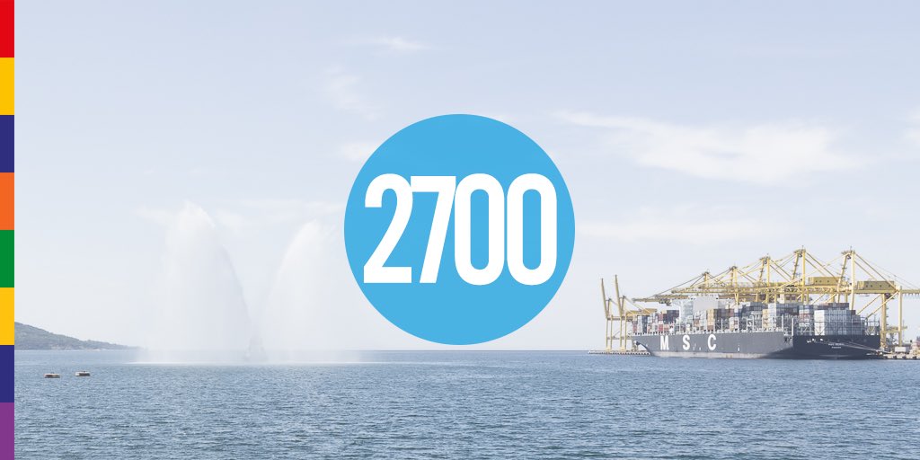 2.700: sono le tonnellate d'acqua di mare che potenzialmente un rimorchiatore è in grado di spruzzare durante le esercitazioni antincendio, o nel tradizionale "saluto" che si fa per celebrare occasioni speciali. ⛲️

#ilmioporto