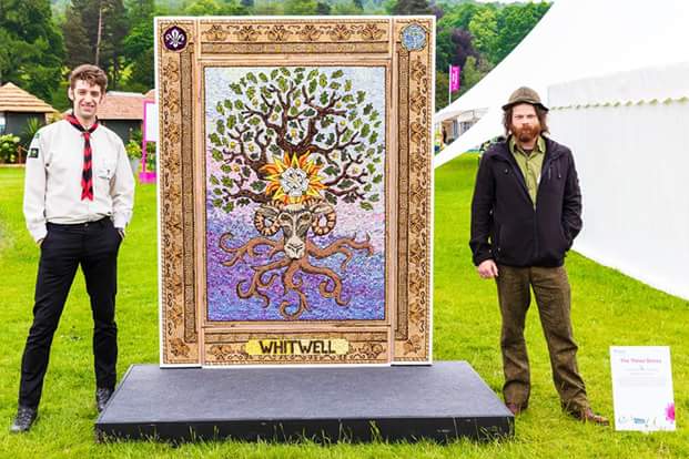 whitscoutguide's tweet photo. Scout leader Darren Ellis and former Whitwell Scout Josef Dawes designed @The_RHS @ChatsworthHouse display for @WhitwellWells inspiring our young members. #SkillsForLife #Creative #Scouting #rhschatswoth @TimothyKidd @UKScouting @newvena https://t.co/BdaBAaLy71