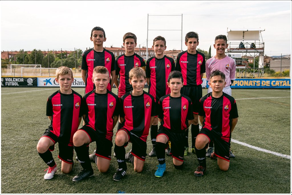 cfrdaleviA's tweet photo. Quina semifinal !!! Al final els penalties ens han privat de la gran final, partidàs del nostre @cfrdaleviA  contral el AB @FCBmasia amb empat final 1-1 . 
El partit s’hagut de decidir a la tanda de penals 4-2 . Enormes @cfreusdeportiu https://t.co/QxAlHYlcNJ