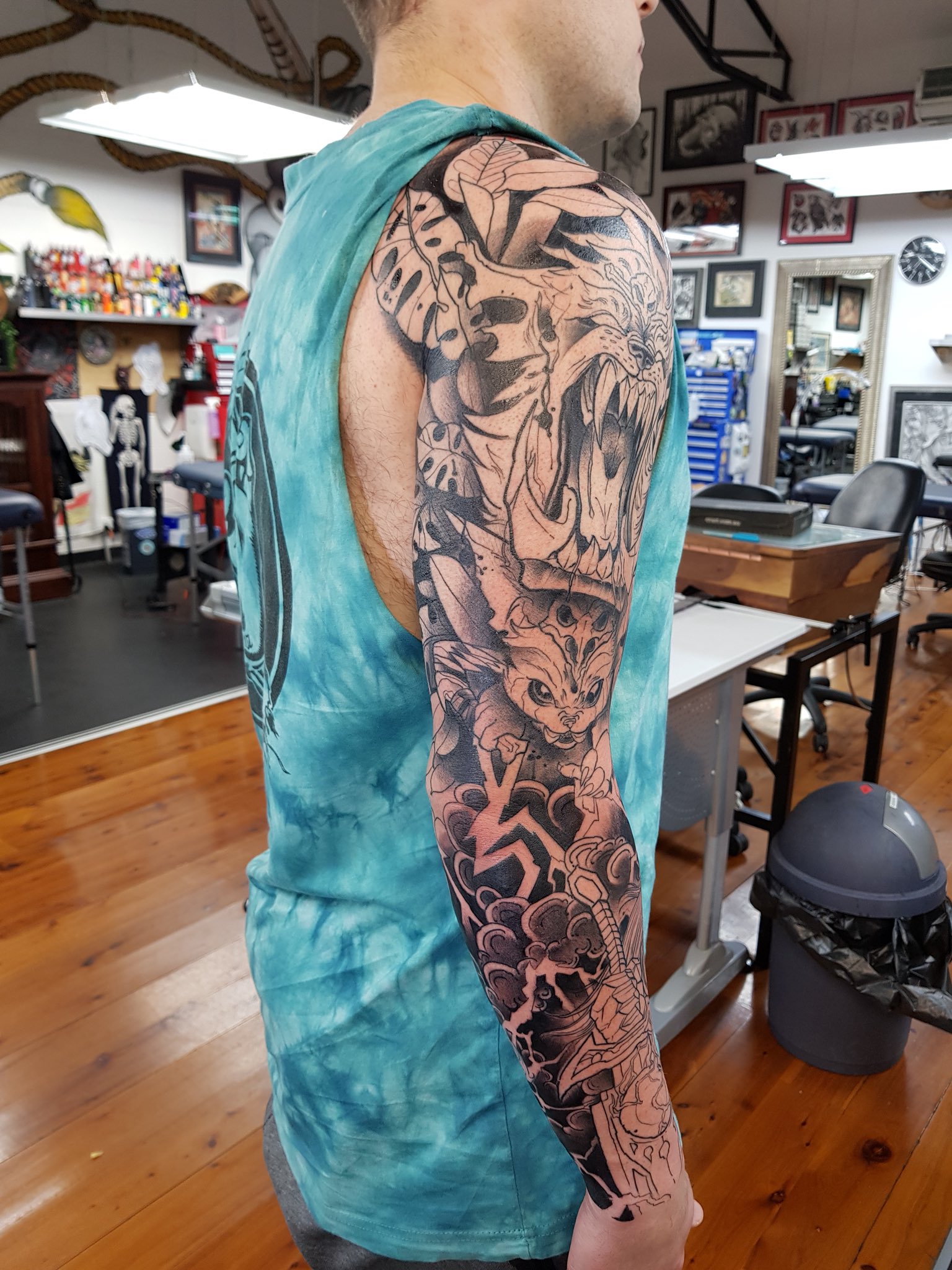 Swip3rR on X: "Another 6 hour session done, shading finished. So happy with the progress (sword is my favourite part so far) Getting colour done on the 24th https://t.co/QePXj7UQ10" / X