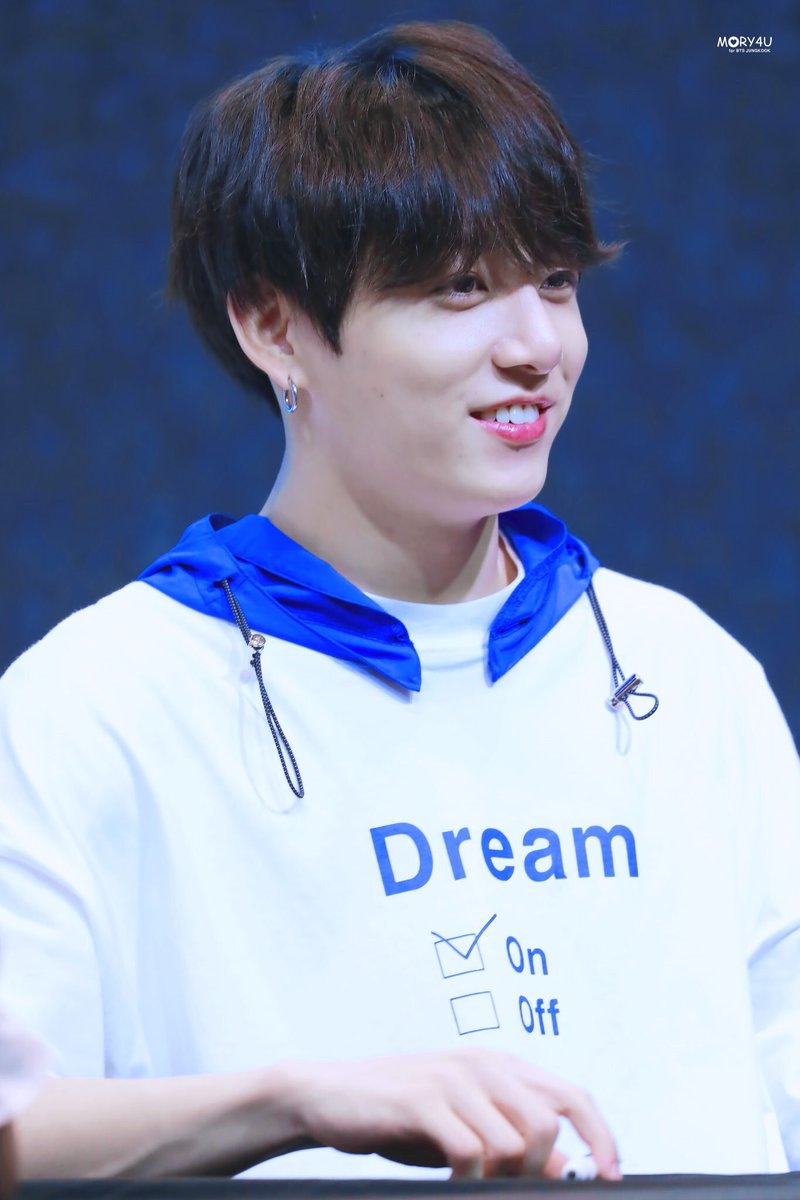 kookpiics's tweet photo. he is so soft https://t.co/qLhbsuzXWd