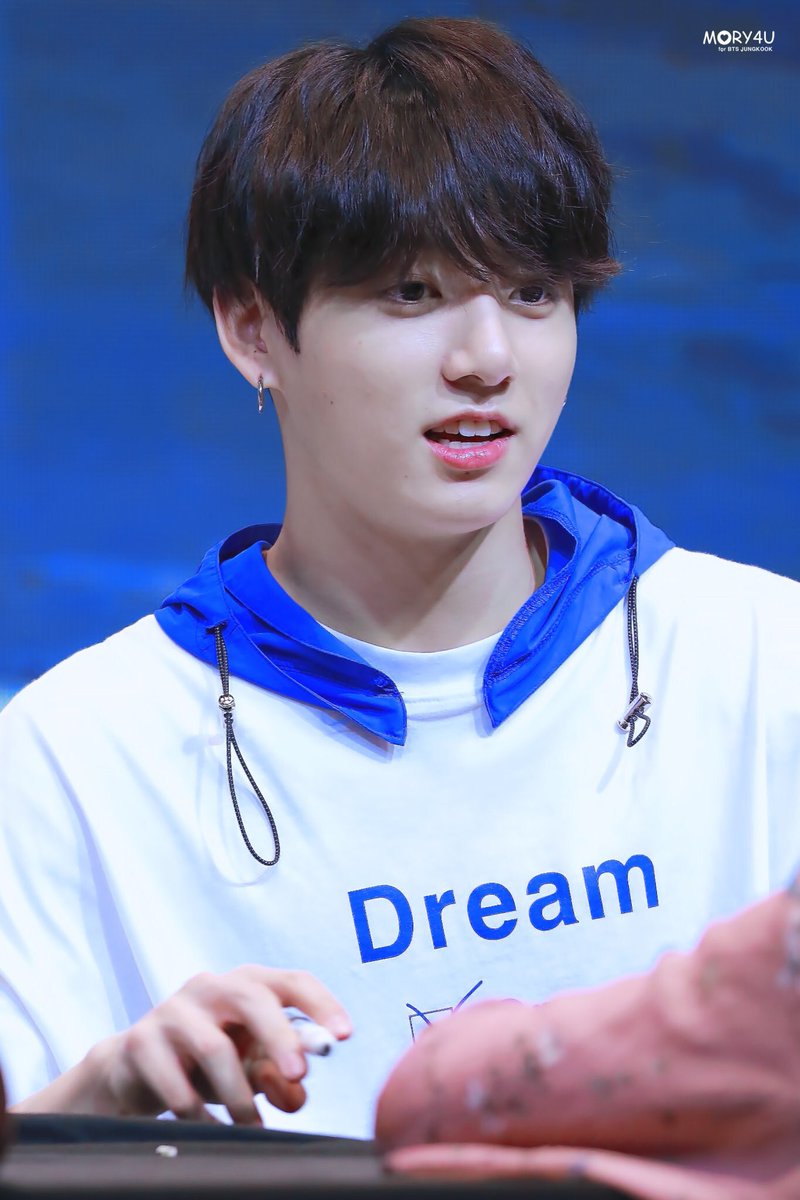 kookpiics's tweet photo. he is so soft https://t.co/qLhbsuzXWd