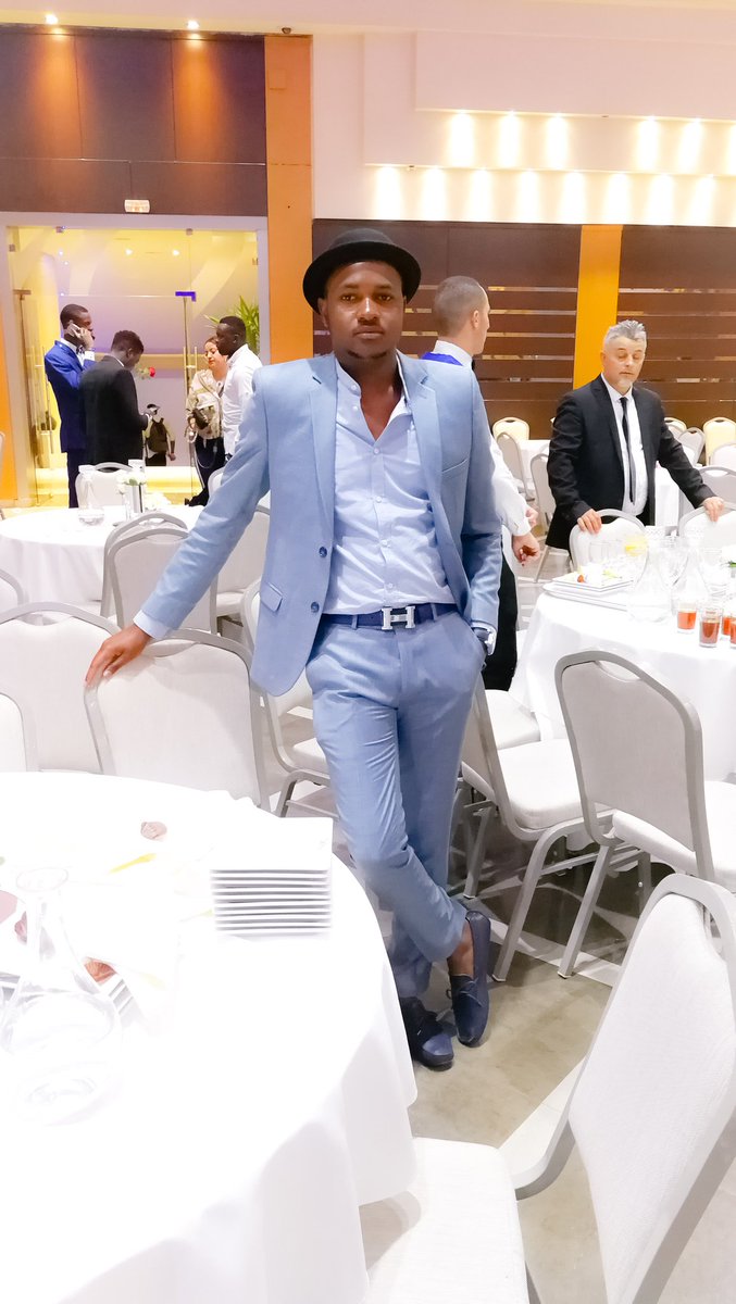 doud_rabo's tweet photo. At graduation ceremony https://t.co/SaooT1JgPt