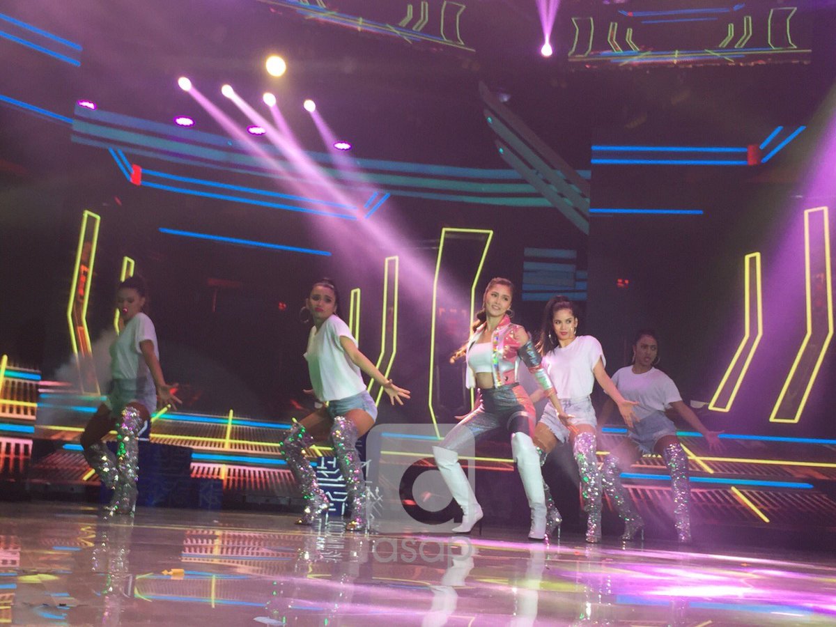 kimchiu_ph's tweet photo. #CatchKIMon
@prinsesachinita
#KimChiu
@asapofficial
#ASAPFunLaban https://t.co/QSwvXtNDFJ