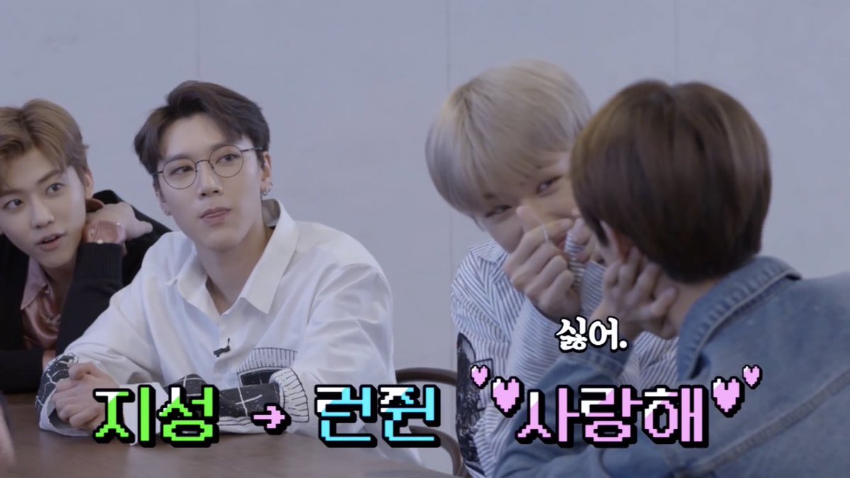 exfyeahxjisung's tweet photo. เขินหน้าแดงยังค้าบ เจอคนหล่อมาบอกร้าก🤔 https://t.co/C8Qr557afh