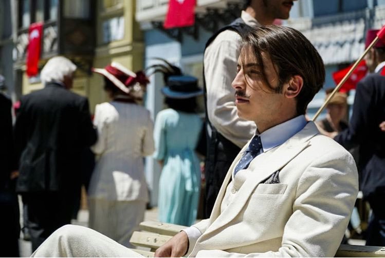 amazonkizibus's tweet photo. I nominate #BoranKuzum for the Best International Male Star

I nominate #MirayDaner for the Best International Female Star 

#TVScoopAwards https://t.co/El2vMlWEzW