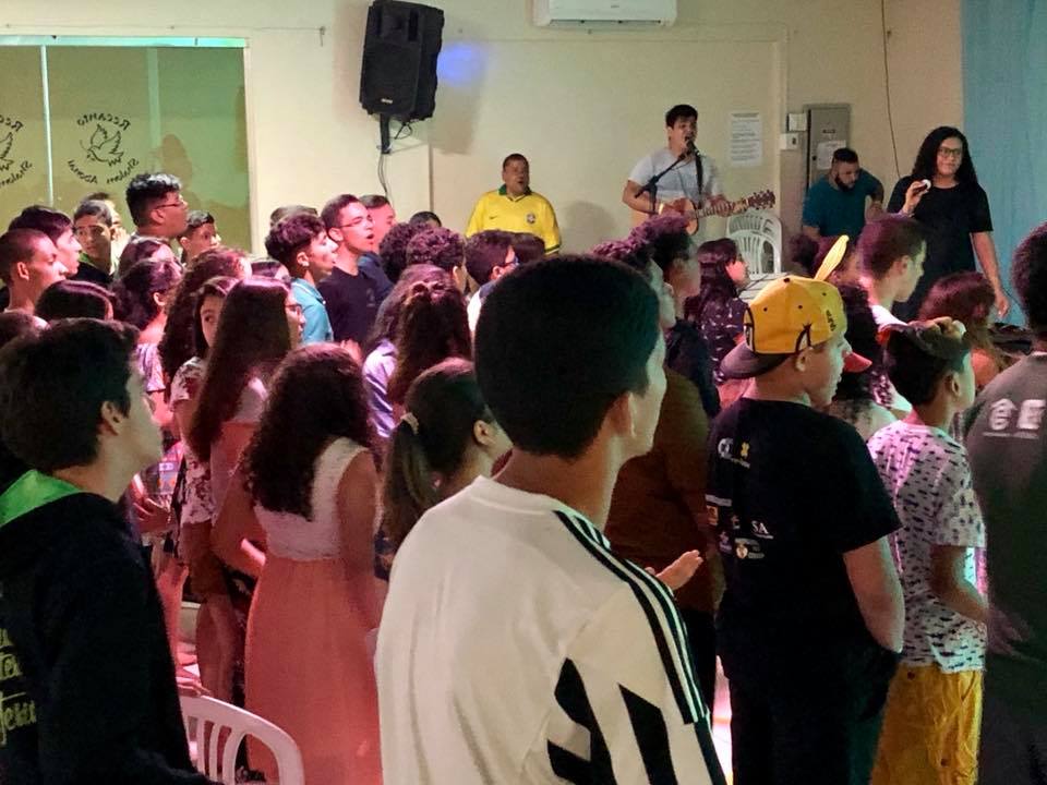 upaoficial's tweet photo. (31/05 a 03/06/2018)
Acampamento da UPA da Igreja Presbiteriana de Manaus
Pensem em uma galera super, mega, power intensa, animada no meio da mata amazônica, dormindo todas as noites de rede. Parabéns líderes responsáveis (conselheiros, orientadores)!
#somosum #upaoficial https://t.co/TxDdHgbCwM