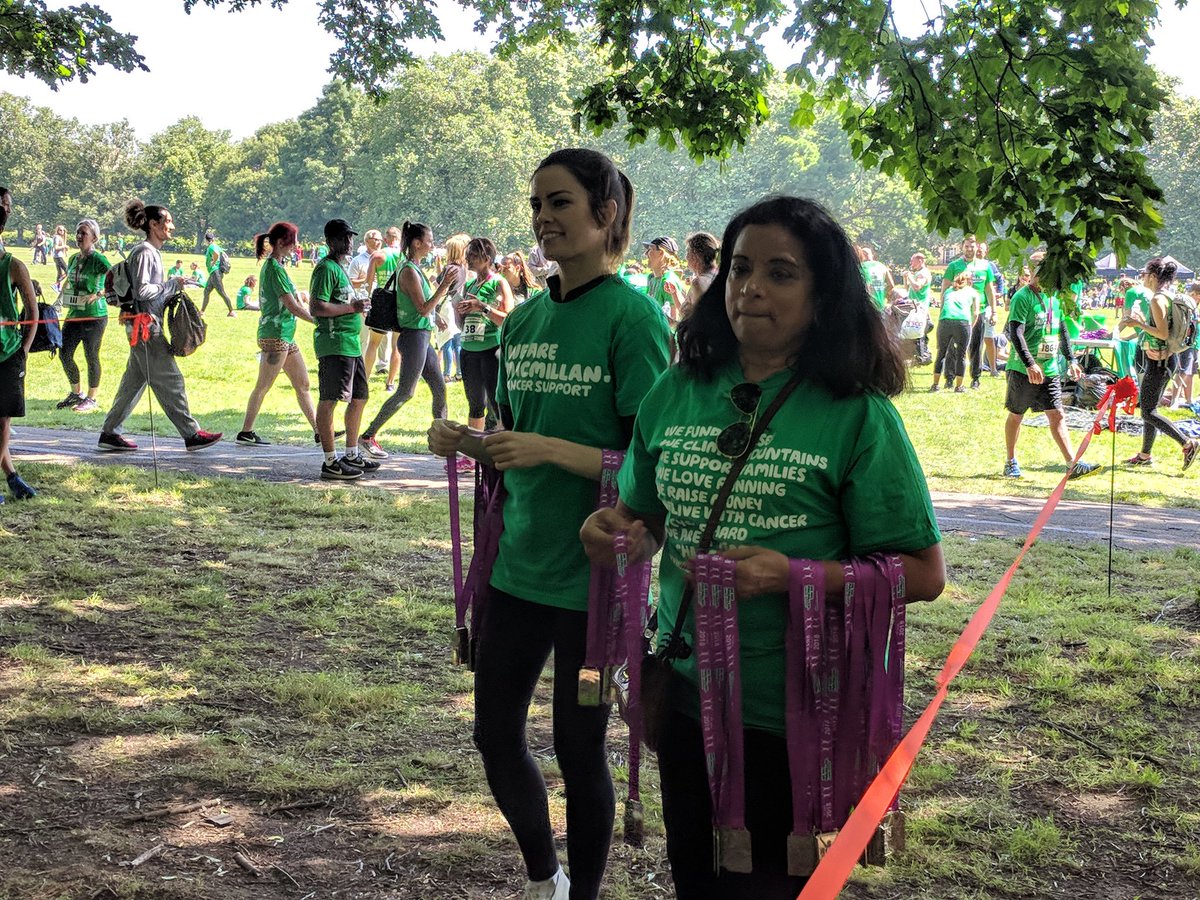 fivethingsnow's tweet photo. 5. Collect your well deserved medal at the end and more water. It's a hot day. Well done everybody. @macmillancancer #regentsparks #London #running #runregentspark #5thingstodotoday https://t.co/oMww7asgmB