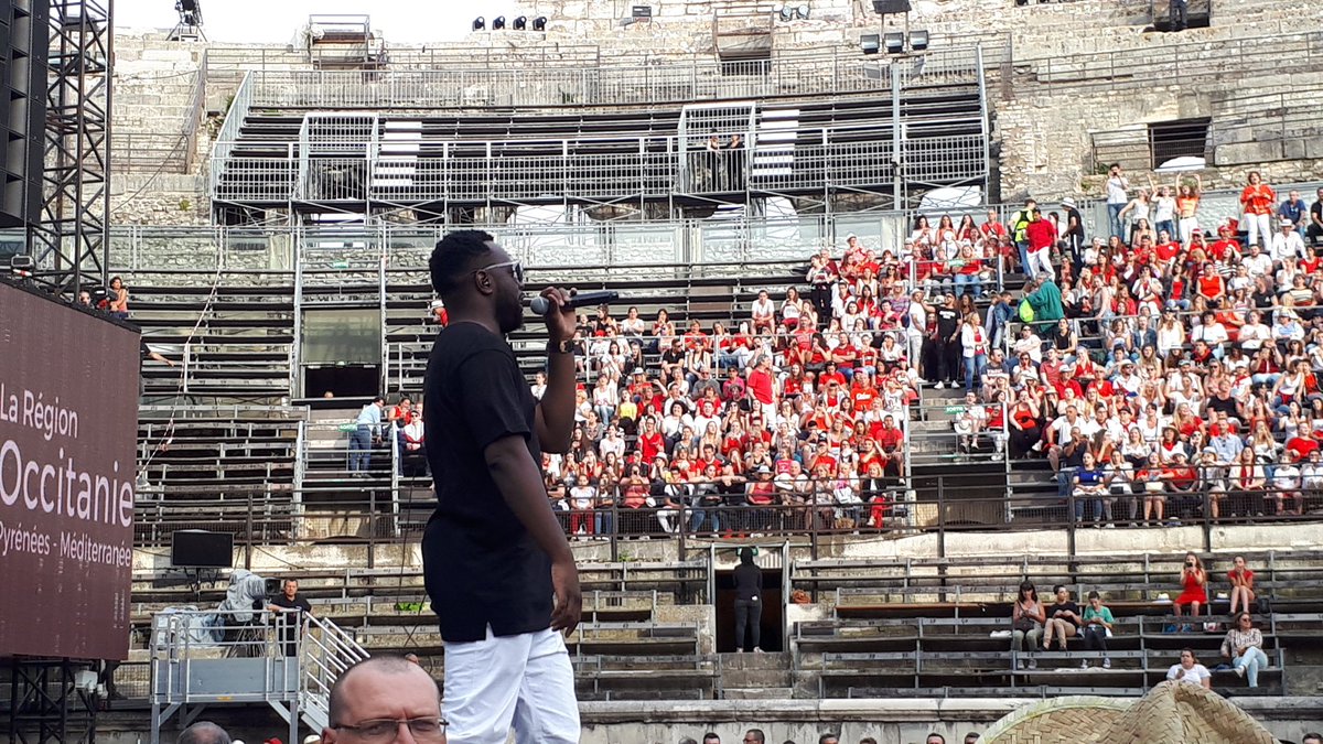 LeDZappeur's tweet photo. Répétition en cours... avant le début de La Chanson de l'Année ce soir sur @TF1 en direct des Arènes de Nîmes. #LCDLA #LCDLA2018 #LaChansonDeLannée #LeDZapEnLive https://t.co/8SmYlINJhY