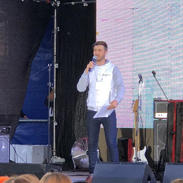 Shapoklyaker's tweet photo. Закрытие форума. При перечислени субъектов ДФО забыли про Сахалинскую область. С П А С И Б О (пока наши не заорали "а почему нас забыли?!" Ведущий Не вспомнил про нас, хотя сам там родился) @amurforum https://t.co/bfE8U1nw5I