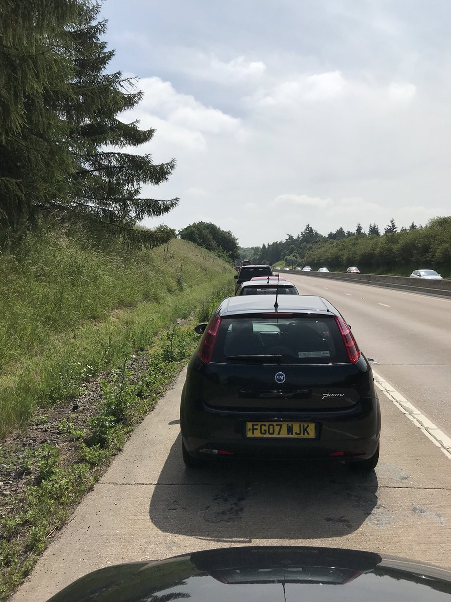 Sarah Tinkler tweet media