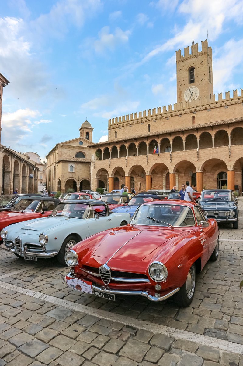 Anna_Pernice's tweet photo. E con la visita del bellissimo borgo di #Offida, la città dei merletti, si chiudono le mie 100 ore nel Piceno con @PicenumTour
#100orenelpiceno #picenumtour #piceno #amoilpiceno #mangialongapicena #destinazionemarche
#liveforthestory https://t.co/N88MkzZiqM