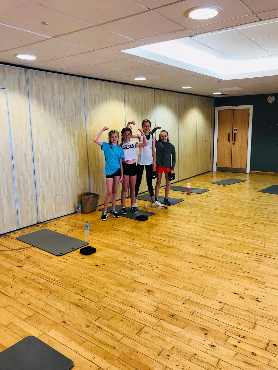 LisburnTkd's tweet photo. RT24/Core training, great effort guys @GBTaekwondo @BritTaekwondo @RT24Official @SportNINet @FMIHeadOffice @KickSister @KickSpinning @LisburnStar @LCCCEBA2020 @lisburnccc @AlphaTrainingNI @LisburnNI @wallacesport https://t.co/DDAwKzqLlF