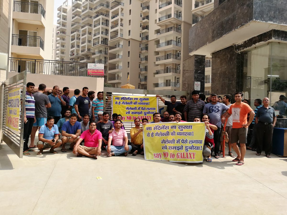Protest against Galaxy builder at Gaur city 2 for poor maintenance, Security, electricity supply and other issues. @PMOIndia @CMOfficeUP @dmgbnagar 
@amrapaligroupin @TOINoida @samachar_plus  @Noida_Residents @HTNoidaGzb  @NoidaNews @abpnewstv @aajtak @News18India @indiatvnews
