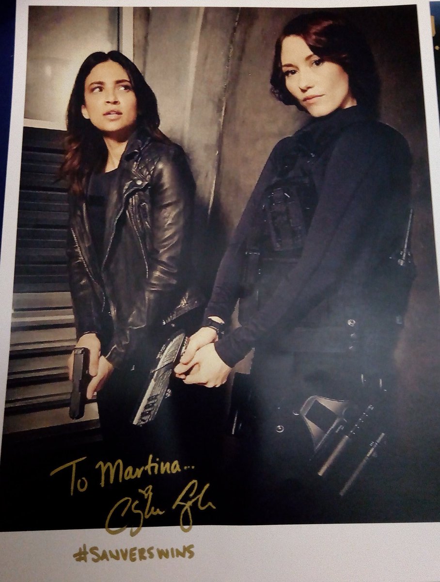 And for #sanvers fans.. #sanverswins also #ChylerLeigh is sooo sweet with everyone. Love her 4ever.