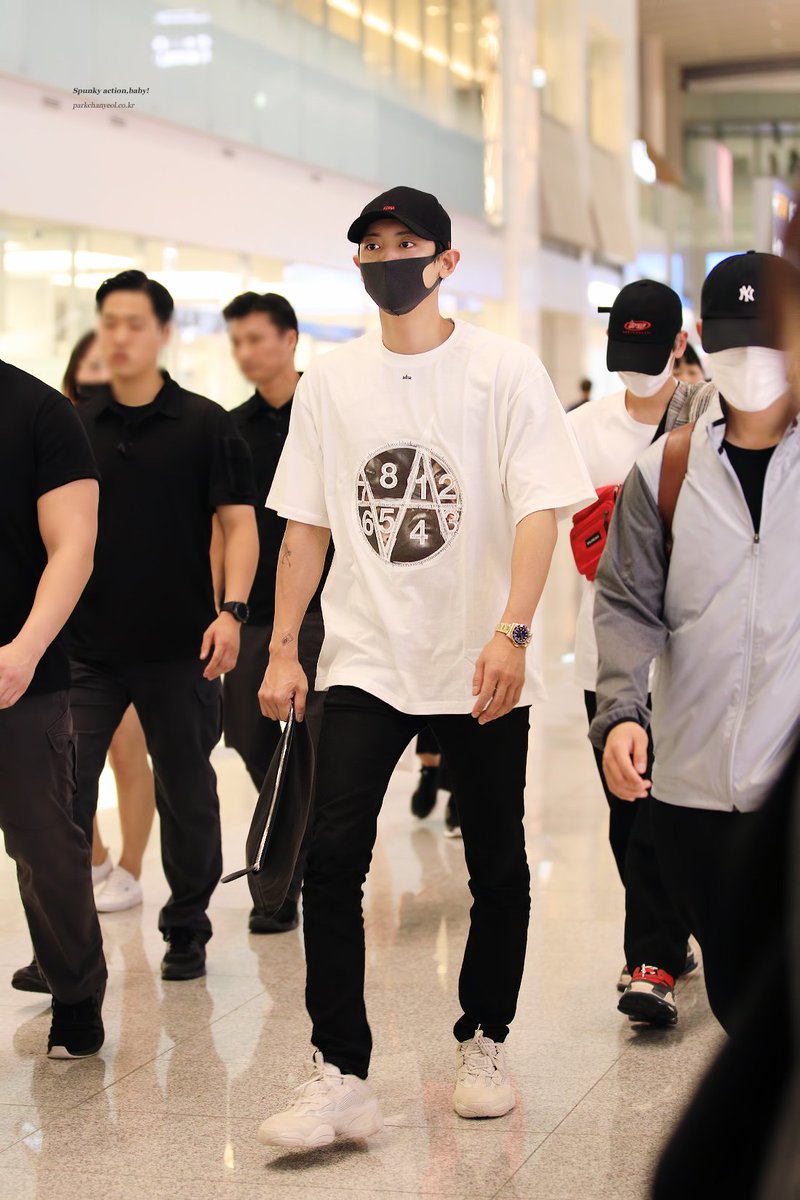 180601 ICN 찬열 🧢🐒⌚️1⃣4⃣8⃣5⃣ #찬열 #CHANYEOL #EXO #엑소 

c2.staticflickr.com/2/1742/4266073…
c2.staticflickr.com/2/1750/4181012…
c2.staticflickr.com/2/1726/4266073…
c2.staticflickr.com/2/1735/4266073…