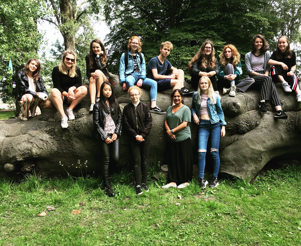 Pre-eindexamenklas bezocht het jongerenfestival #Kunstbaken in #Deventer. #kamperen #inspiratie #theater #workshops #overijssel