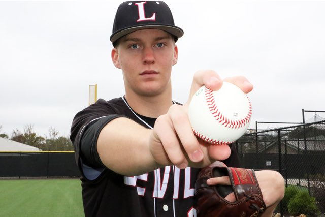LHSdevilball's tweet image. Congrats to Bay Witcher, as he was recognized as the AAAAA player of the year by the Georgia Dugout club! Proud to be a Red Devil!