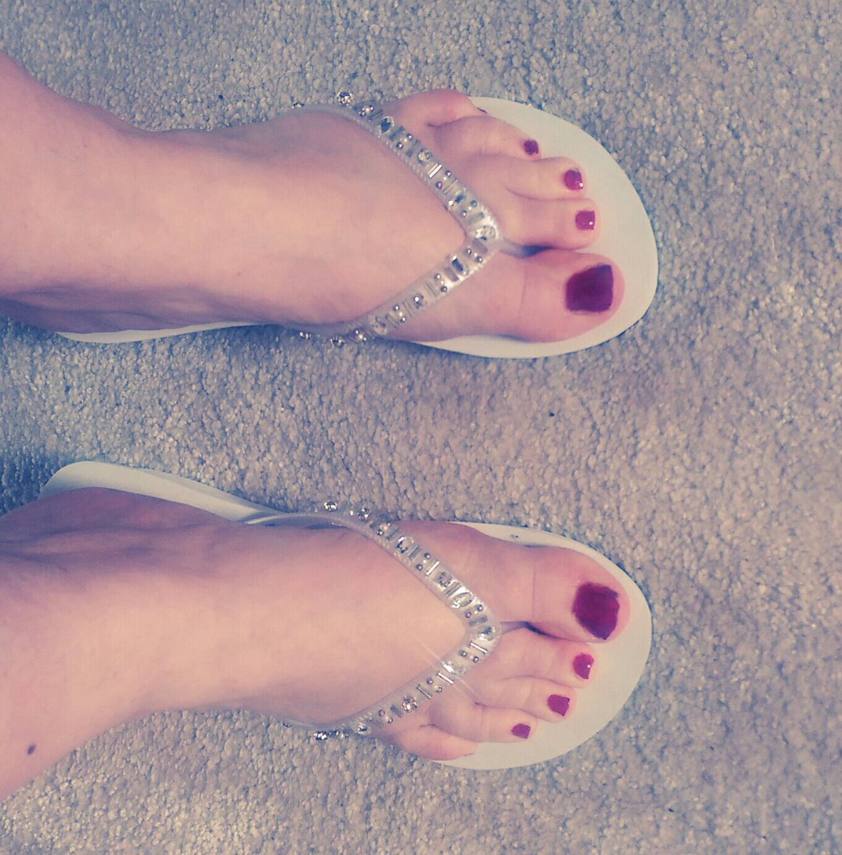 sam_carrington1's tweet image. So, I bought my first ever pair of #flipflop #sandal things today. Hmm. How do women wear these pieces of torture? The thing between the toes... ugh. #notcomfortable