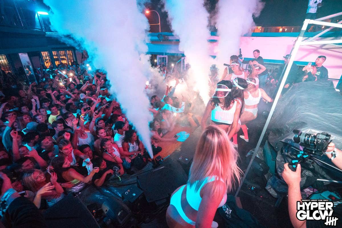 HypeGirlss's tweet photo. Counting down the days till those #Hyperglow5 Fall Tour dates drop! 🙌🎉 https://t.co/smUi9WtvK8