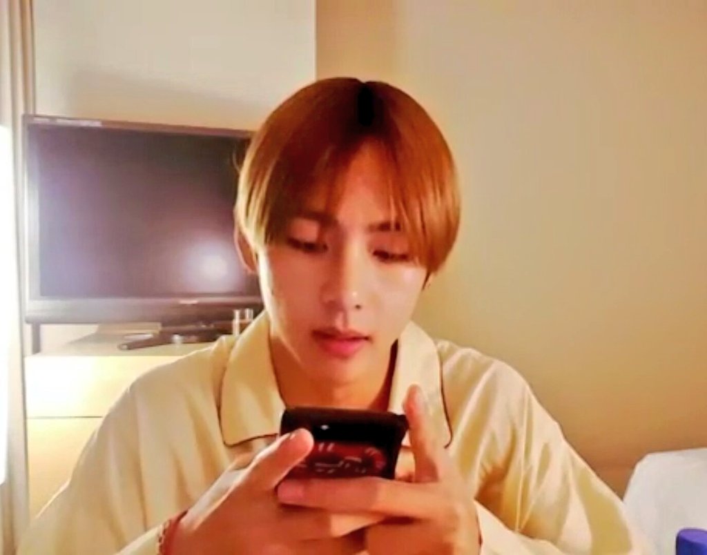 slowtaehyung's tweet photo. Taehyung agora no google
#2018BTSFESTA @BTS_twt https://t.co/XJ3BwfThC3