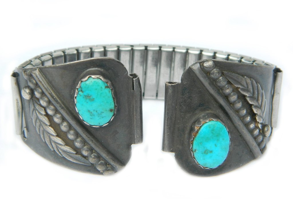 JewelryQuest's tweet photo. Navajo Cerrillos Turquoise Watch Band Santo Domingo Native American Signed Juan Pedro Garcia https://t.co/wzN96bsOmy #FathersDay #fathersdaygifts #SterlingSilver #vintagefashion #GQ #Mensfashion #etsylove #shopetsy #gotvintage #giftsfordad #giftsforhim #navajo #NativeAmerican https://t.co/KpjkOSB0cO