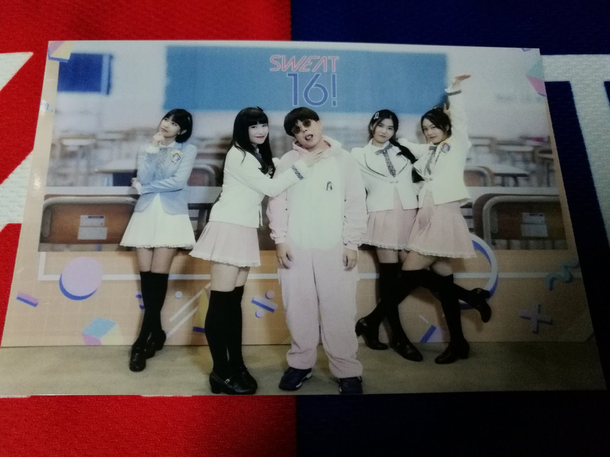 SYL_103's tweet image. กรุ๊ปA โดนเหม็นตั้งแต่ต้นจนจบ 5555😛

#sweat16 #GoSweat #mahnmooksweat16 #FameSweat16 #PetchSweat16 #NinkSweat16