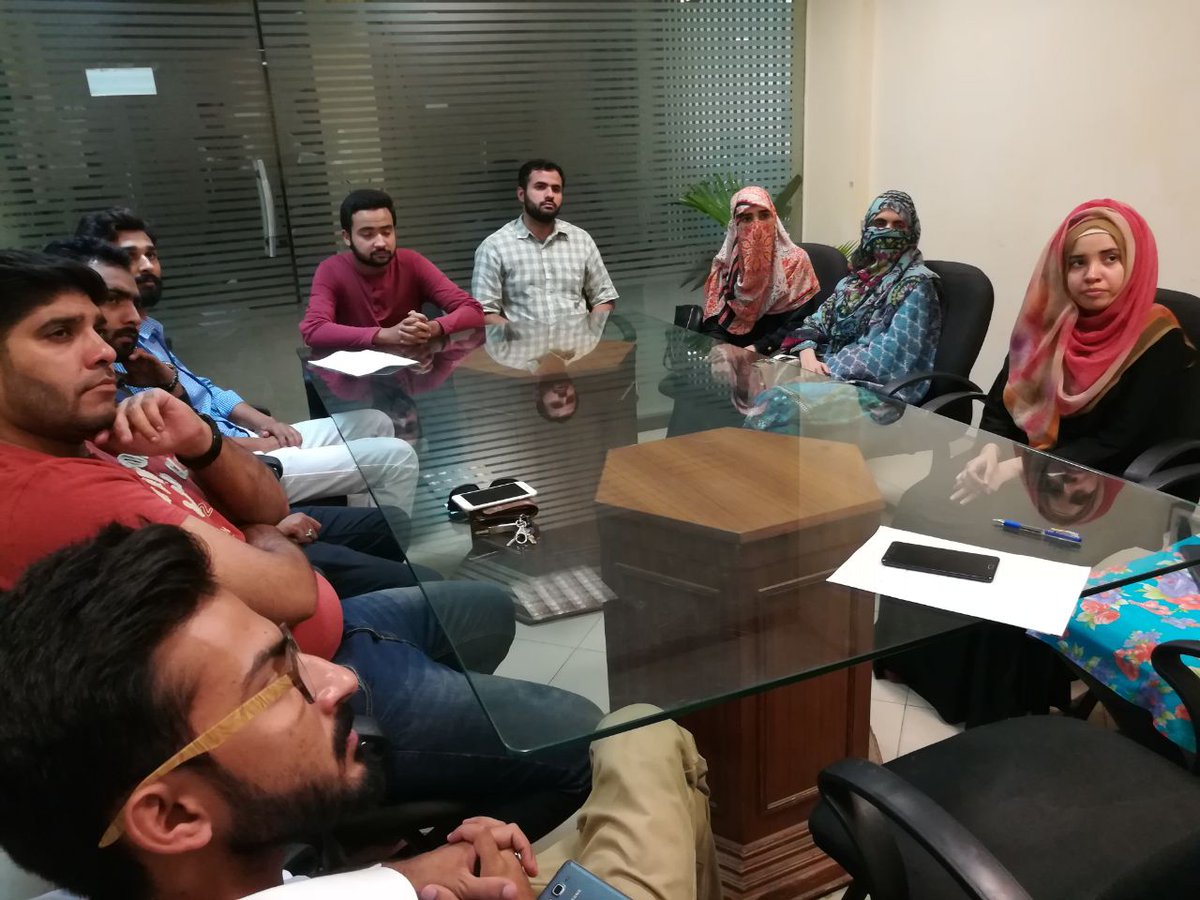 ImranRiazKhan's tweet image. خوشی کا دن ہے آج ہم نے پاکستان میں شجرکاری کے لئے لاہور میں پہلی ٹیم تشکیل دے دی۔ نوجوانوں کا جزبہ کہہ رہا ہے کہ وہ کر دکھائیں گے انشاءاللہ
#گوگرین پاکستان