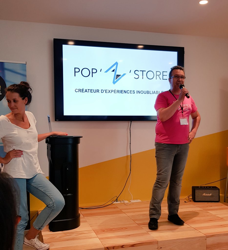 startuupangers's tweet photo. Régis vous présente sa boutique de vente de vinyles uniquement pop, Michael Jackson tout ça tout ça.. #SWAngers https://t.co/JR7Crh3gFw
