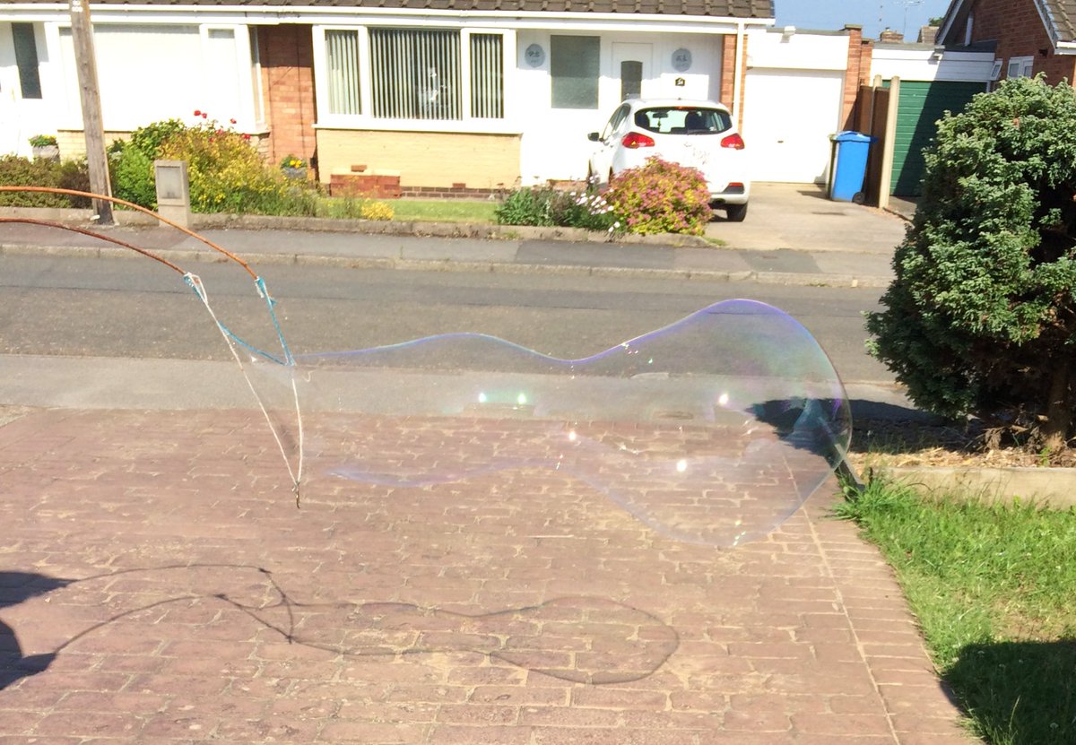wiseowlsin5D's tweet photo. What’s better than writing reports? Making giant bubbles of course! Sure it counts as planning 😉 #bsjoutdoors #bsjscience #bsjdandt @SLMcVeigh01 @BramleyJunior https://t.co/ZsmeI5glSk