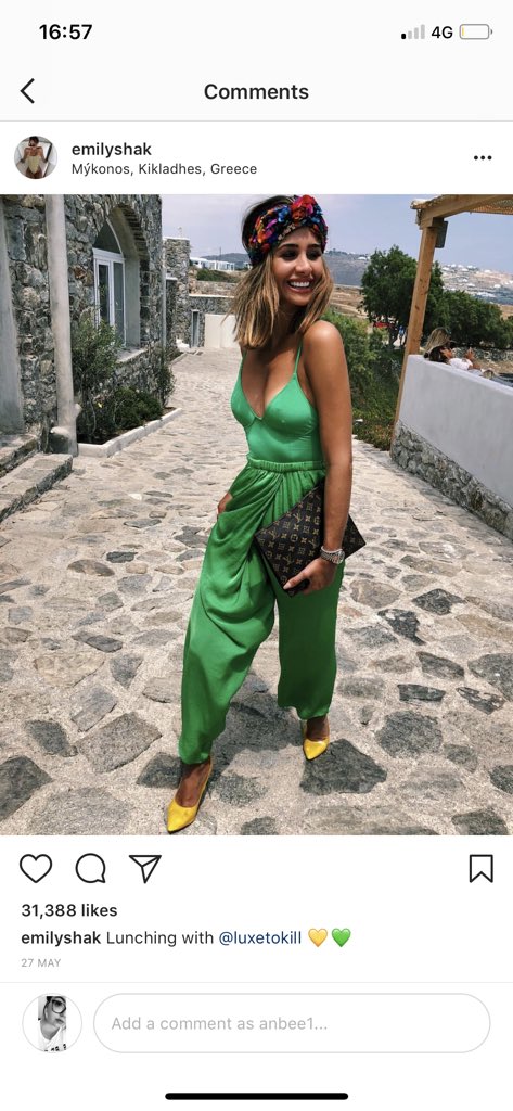 Anbee12's tweet photo. @ZARA you still got this? I can’t find it anywhere’! https://t.co/hzAq3R2veM