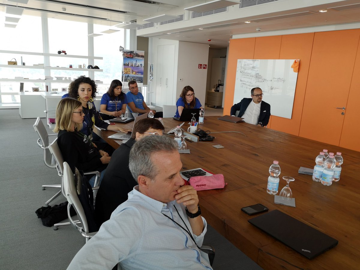simonapadoan's tweet photo. La scelta si avvicina #sharingfuture #sharinginnovation #robothon2018 https://t.co/ZXf0ELjd9U