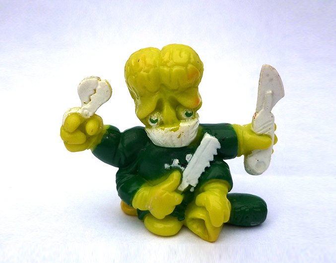 MonsterBestiary's tweet image. I don't believe Monster In My Pocket ever made a disembodied brain figure, so here's Dr Braindrain from the P.E.T. Alien collection instead. Our foray into more modern monstrosities is now at an end. Next we return to myth and legend with a brand new series on MONSTER ISLANDS!