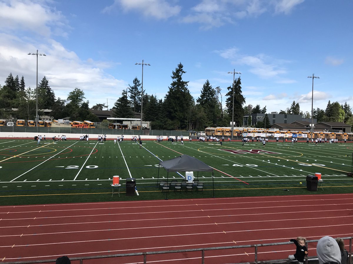 Chaddurbin's tweet photo. #day2 @Albertsons @Safeway @ProCamps @TDLockett12 #Experience https://t.co/RDsbe0pTV4