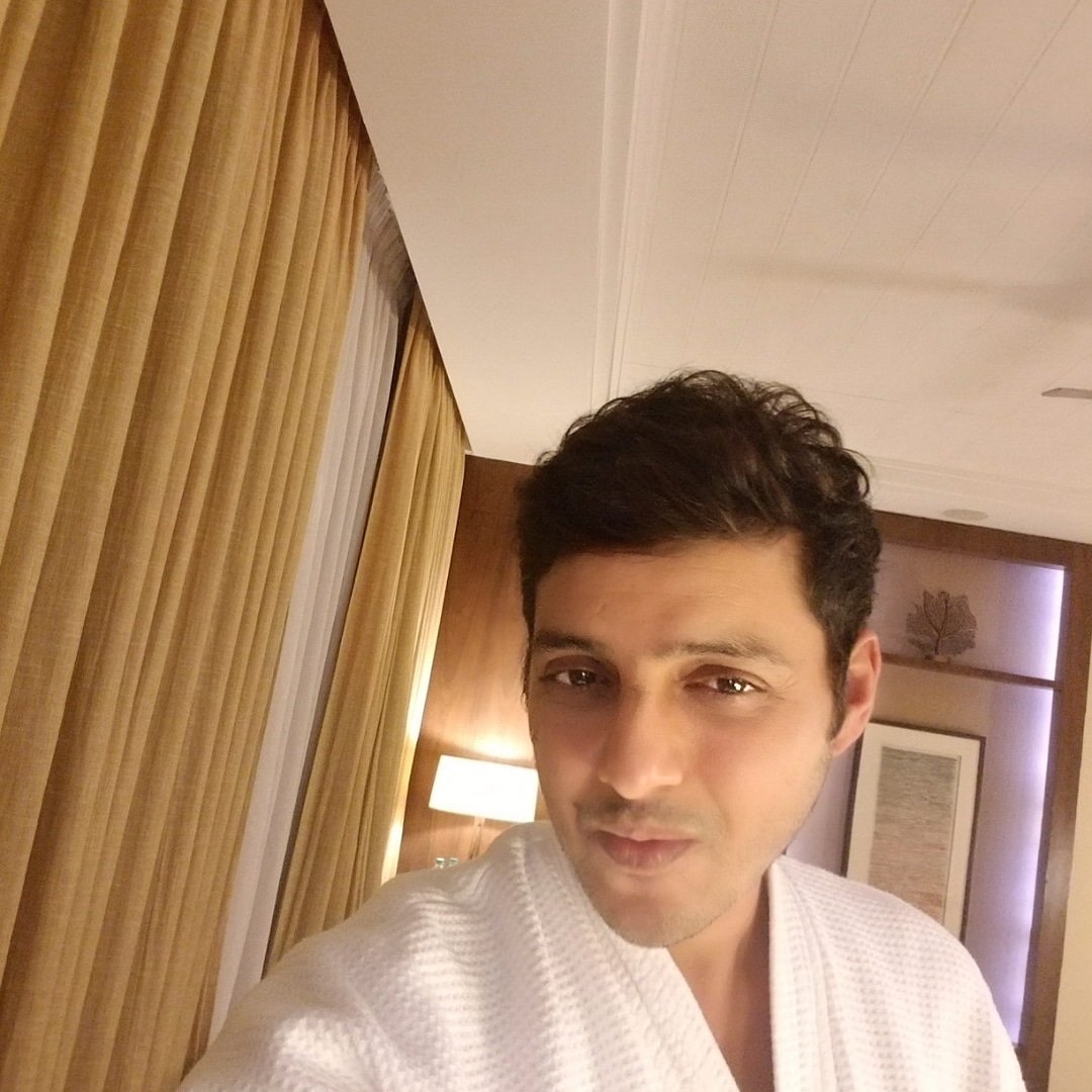 AfrozShah1's tweet photo. #NewProfilePic https://t.co/bXwU3lxNI6